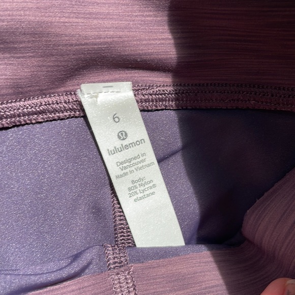 NWOT LULULEMON LEGGINGS - Picture 3 of 6